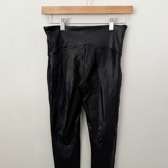 SPANX | SPANXshape™ Faux Leather Leggings Black stretch Tummy Control | Medium - Picture 5 of 8